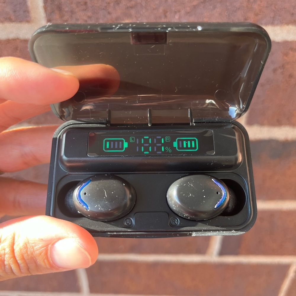 Wireless Headset - Picture 8 of 14